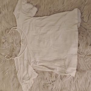 Lashes Off-the-Shoulder White Flowy Top – Size Small